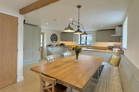 3 bedroom barn conversion for sale, Bideford EX39