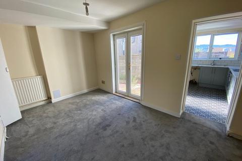 2 bedroom end of terrace house for sale, Greenwood Road, Neath, Neath Port Talbot.