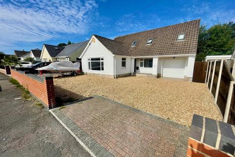 5 bedroom detached house for sale, Morden Avenue, Ferndown