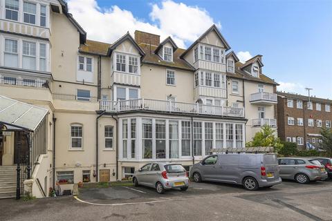 2 bedroom apartment for sale, Beach Road, Westgate-On-Sea