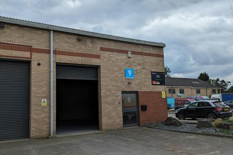 Industrial unit to rent, Unit 9 Boundary Business Centre, Woking Surrey, GU21 5DH