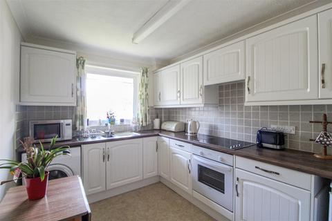 2 bedroom flat for sale, South Parade, Northallerton DL7