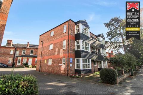 2 bedroom flat for sale, South Parade, Northallerton DL7