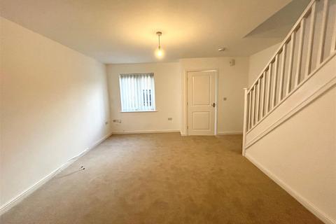 3 bedroom semi-detached house to rent, Clos Joslin, Bridgend County Borough, CF35 6BX