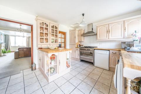 4 bedroom terraced house for sale, Phipps Road, Near Burnham, Berkshire, SL1