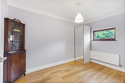 2 bedroom apartment to rent, Upper Park Road, Belsize Park NW3