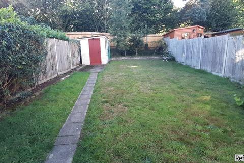 16 Bramble Way, Ripley, Woking, GU23 6LL