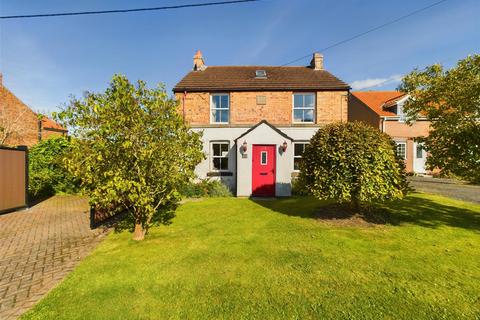 4 bedroom detached house for sale, Gamekeepers Cottage, Main Street, Potter Brompton, Scarborough, YO12 4PE