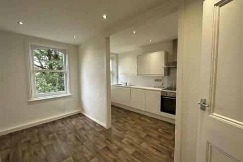 2 bedroom apartment to rent, First Floor Flat, Westcliffe House, Westcliffe Road, Southport, Merseyside, PR8