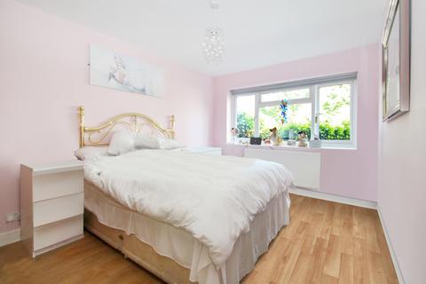 2 bedroom maisonette for sale, Denham Green Lane, Uxbridge