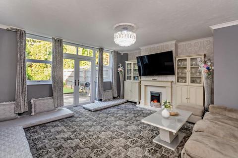 3 bedroom terraced house for sale, Gleneagles Close, Staines-Upon-Thames TW19