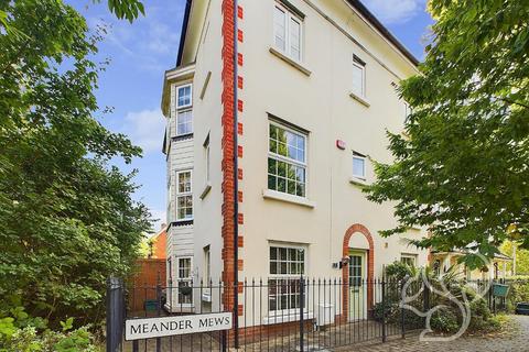 5 bedroom end of terrace house for sale, Meander Mews, Colchester