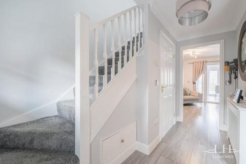 160 Caspian Way, Purfleet-on-thames, RM19 1LF