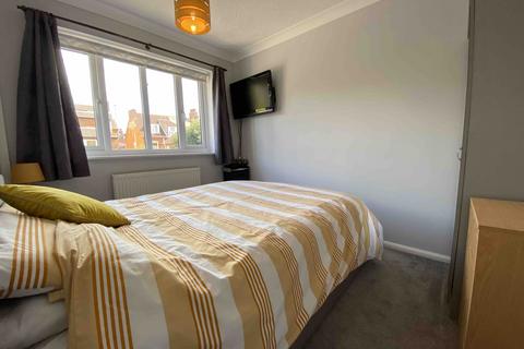 2 bedroom flat for sale, Tomline Road, Felixstowe IP11 7PA