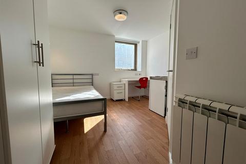 Studio to rent, BILLS INCLUDED!