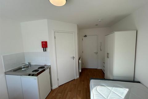 Studio to rent, BILLS INCLUDED!