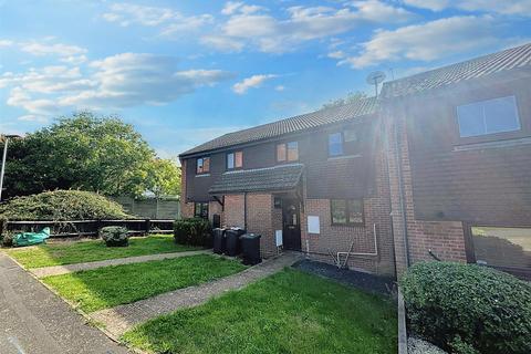 3 bedroom terraced house for sale, Shalfleet Close, Eastbourne