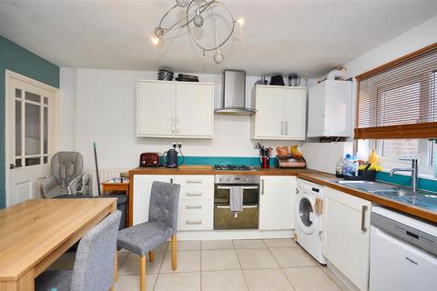 3 bedroom terraced house for sale, Shalfleet Close, Eastbourne