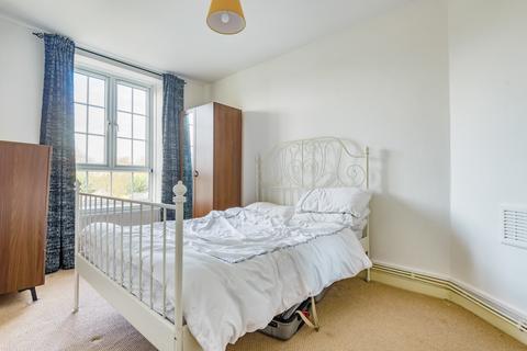 2 bedroom apartment for sale, Dog Kennel Hill Estate, East Dulwich, London