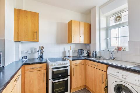 2 bedroom apartment for sale, Dog Kennel Hill Estate, East Dulwich, London