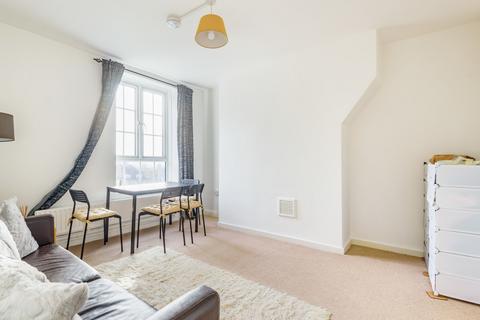 2 bedroom apartment for sale, Dog Kennel Hill Estate, East Dulwich, London