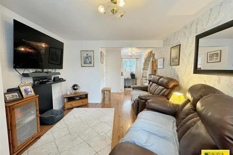 2 bedroom detached house for sale, Dorset Close, Buxton