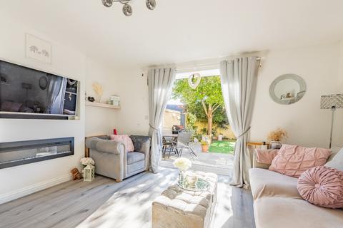 3 bedroom terraced house for sale, The Oaks, Carterton, Oxfordshire, OX18