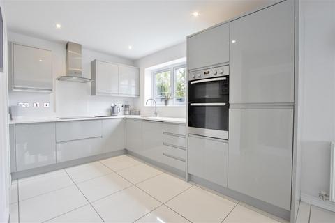 9 Staley Drive, Glapwell, Chesterfield, S44 5QG