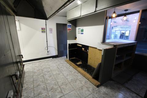 Shop to rent, Bath Street, Bolton, BL1