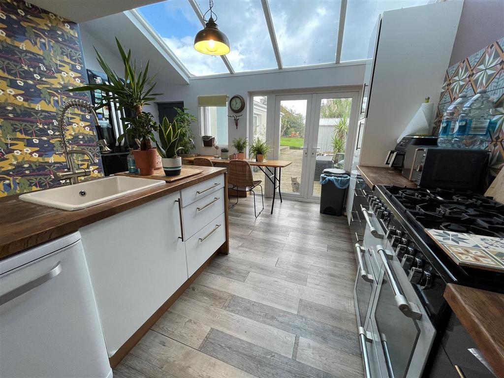 Open Plan Living Kitchen Dining