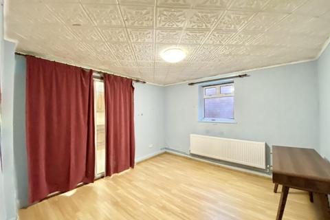 14 Willow Tree Lane, Hayes, UB4 9BB