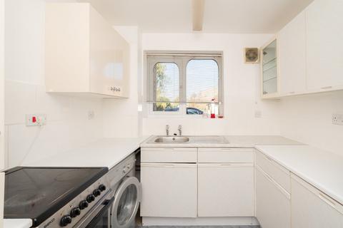 2 bedroom apartment to rent, Scammell Way, Watford, Hertfordshire, WD18