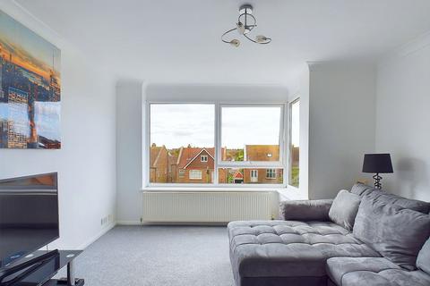 2 bedroom flat for sale, Westview Court, Heene Road, Worthing, BN11 4PN