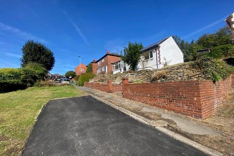 3 bedroom detached bungalow to rent, Bridle Street, Soothill, Batley