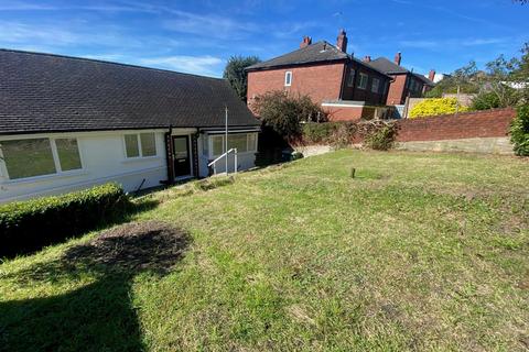 3 bedroom detached bungalow to rent, Bridle Street, Soothill, Batley