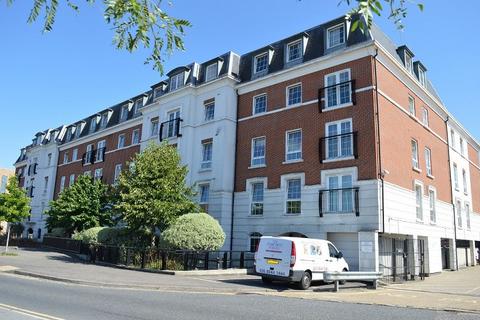 2 bedroom flat to rent, Station Approach, Epsom, Surrey. KT19 8BY