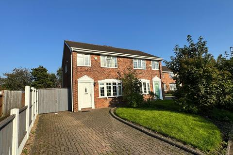 3 bedroom semi-detached house to rent, Summertrees Avenue, Greasby