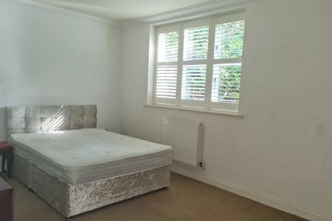 2 bedroom flat to rent, Beautiful 2 bedroom flat Minutes from Westbourne