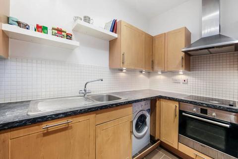 2 bedroom flat to rent, East Dulwich Road, East Dulwich, London, SE22