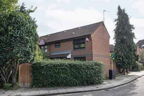 1 bedroom end of terrace house for sale, Coopers Close, Whitechapel, London, E1