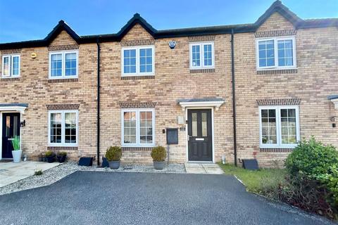 3 bedroom townhouse for sale, Albert Court, Great Preston, Leeds