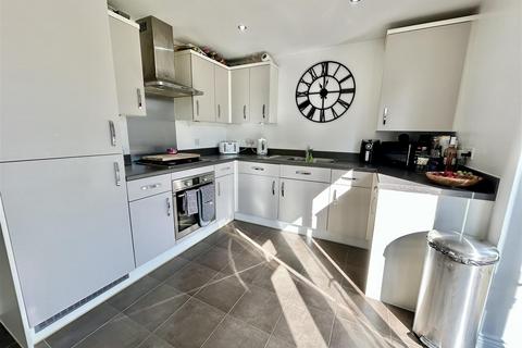 3 bedroom townhouse for sale, Albert Court, Great Preston, Leeds