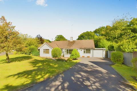 4 bedroom detached bungalow for sale, Windmill Close, Horsham RH13