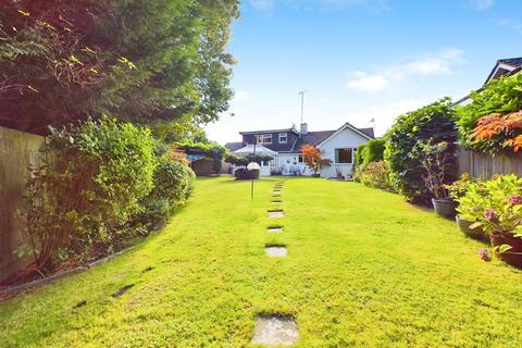 4 bedroom detached bungalow for sale, Windmill Close, Horsham RH13