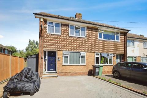 3 bedroom end of terrace house to rent, Percival Road, Eastbourne BN22