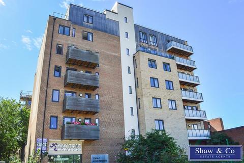 3 bedroom flat for sale, High Street, Hounslow TW3