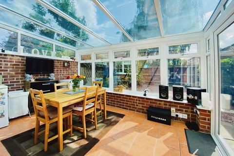 13 Abbotts Close, Syston, Leicester, LE7 1NU