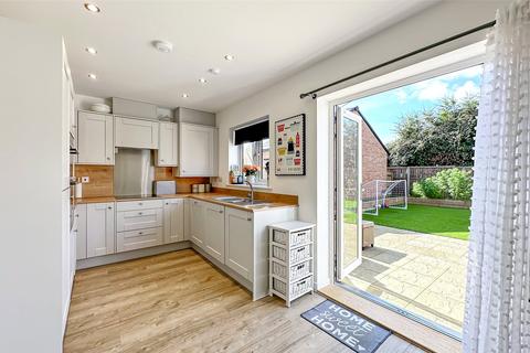 4 bedroom detached house for sale, Kenney Drive, Littlehampton, West Sussex