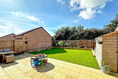 4 bedroom detached house for sale, Kenney Drive, Littlehampton, West Sussex