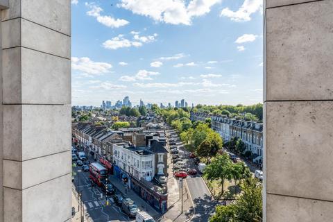 3 bedroom apartment for sale, Green Lanes, London, N16